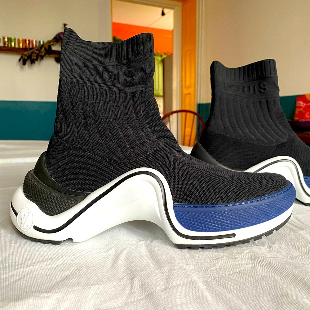 BRAND NEW LOUIS VUITTON women’s sneakers with sweater sock fit. Never worn!